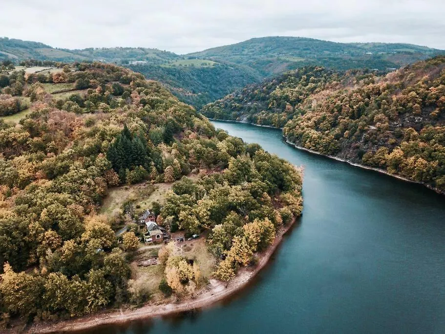Private Estate With 3 Lake Houses, Sauna & Hot-Tub Castelnau-de-Mandailles France