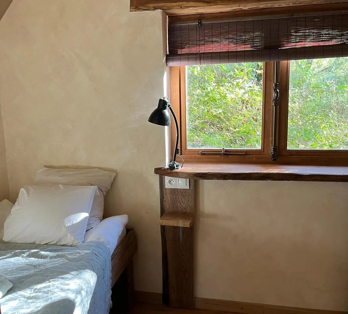 Private Estate With 3 Lake Houses, Sauna & Hot-Tub Castelnau-de-Mandailles France